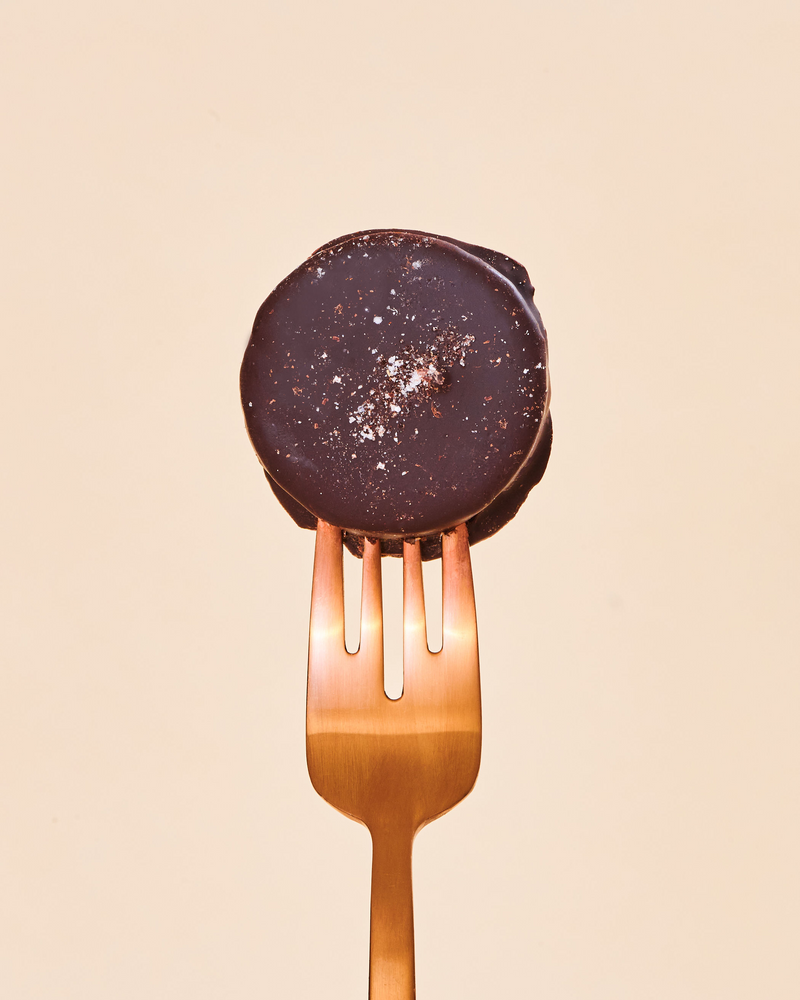 
            
                Load image into Gallery viewer, Berets: Almond Butter Chocolate-Coated Protein Bites infused with Maca root (Box of 6 twin packs)
            
        